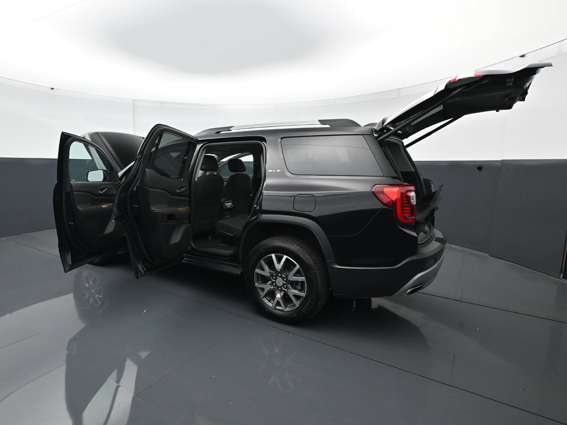 Used 2023 GMC Acadia SLE w/ Driver Convenience Package AWD/4WD image 29