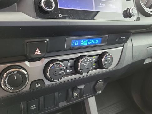 Used 2021 Toyota Tacoma SR AWD/4WD image 29