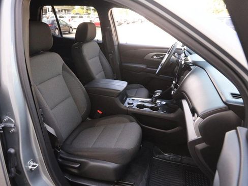 Used 2023 Chevrolet Traverse LT AWD/4WD image 28