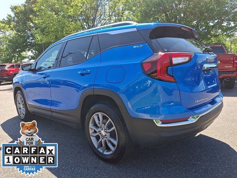 Used 2024 GMC Terrain SLT AWD/4WD image 4