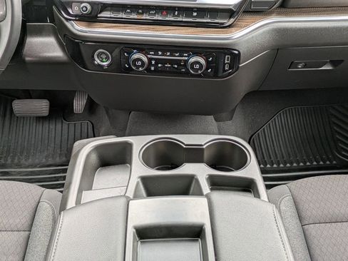Used 2023 Chevrolet Silverado 1500 LT AWD/4WD image 19