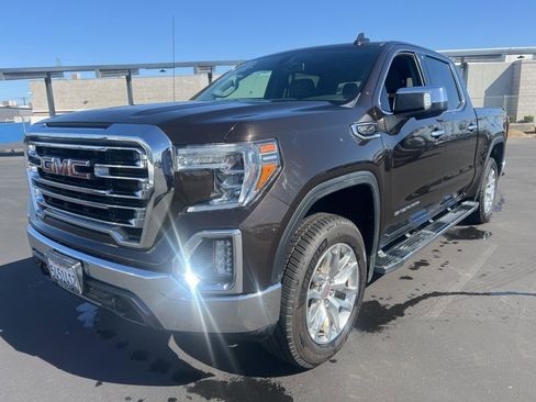 Used 2019 GMC Sierra 1500 SLT w/ SLT Premium Package image 3