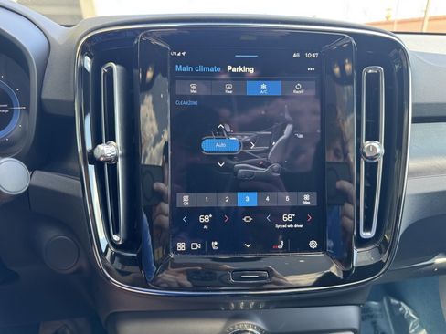 Used 2022 Volvo C40 P8 Recharge Ultimate image 20