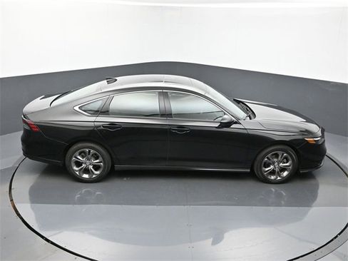 Used 2024 Honda Accord EX image 18