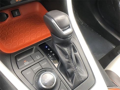Used 2020 Toyota RAV4 Adventure image 19