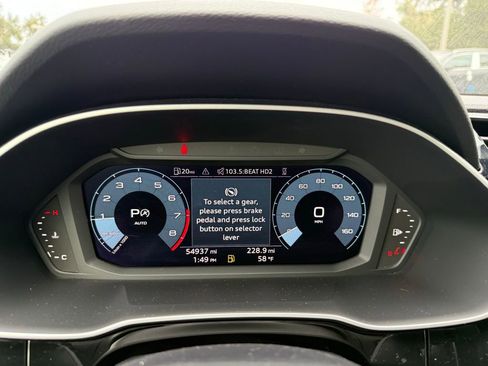 Used 2022 Audi Q3 2.0T Premium w/ Convenience Package image 17