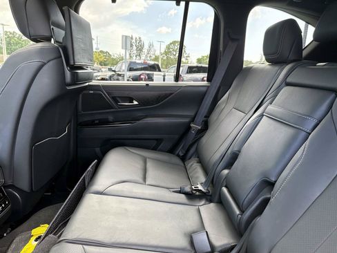 Used 2024 Lexus LX 600 4WD w/ Appearance Package image 14