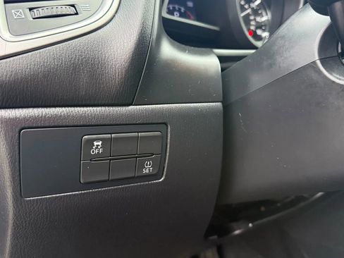 Used 2017 MAZDA MAZDA3 Touring image 19