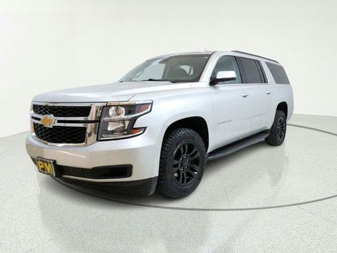 Used 2020 Chevrolet Suburban LT AWD/4WD image 3