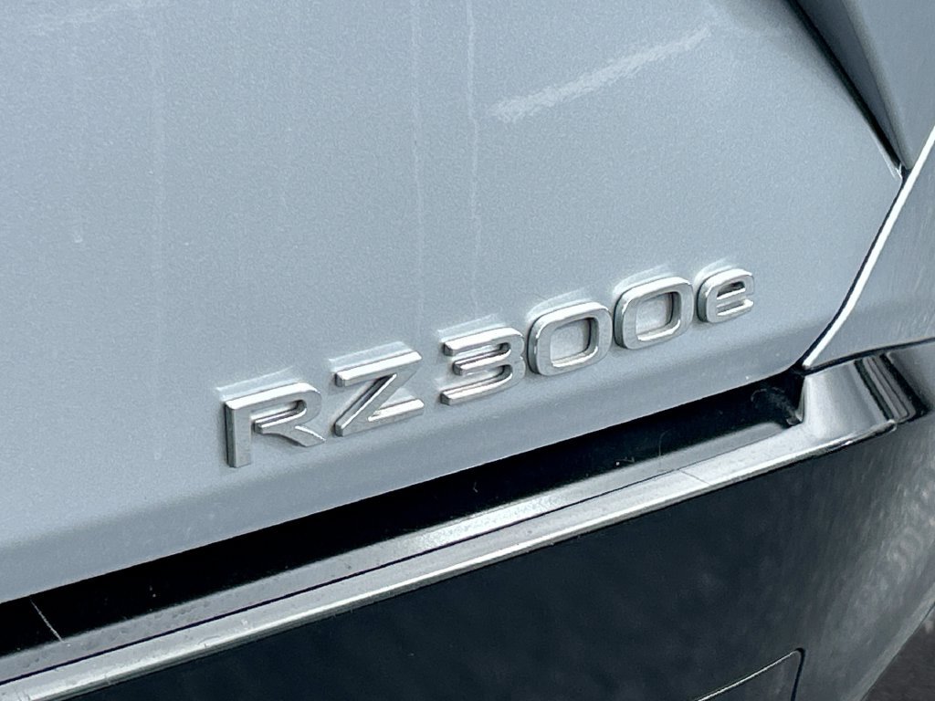 Used 2024 Lexus RZ 300e Premium w/ Accessory Package (Z1) FWD image 19