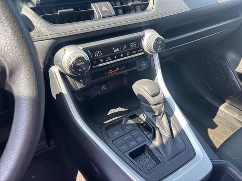 Used 2025 Toyota RAV4 XLE image 51