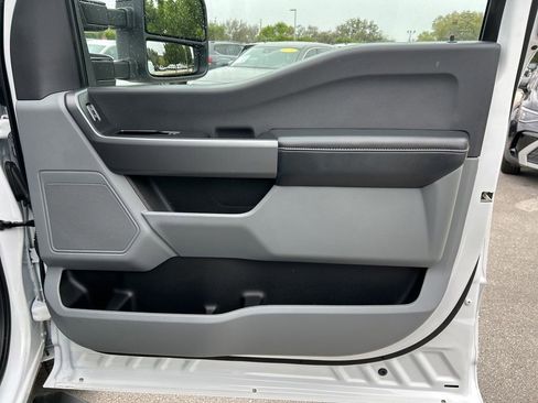 Used 2025 Ford F350 XLT image 38