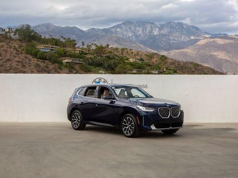 Used 2026 BMW X3 xDrive30i w/ Premium Package AWD/4WD image 2