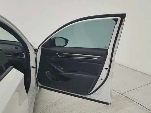 Used 2022 Honda Accord Sport image 24