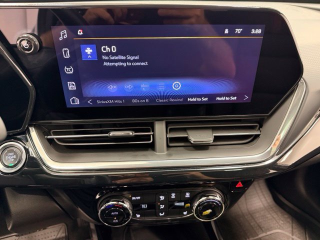 Certified 2024 Chevrolet Trax RS w/ Sunroof Package FWD image 11