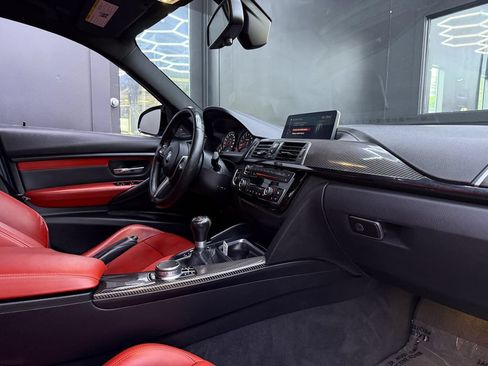 Used 2018 BMW M3 w/ Executive Package RWD image 27