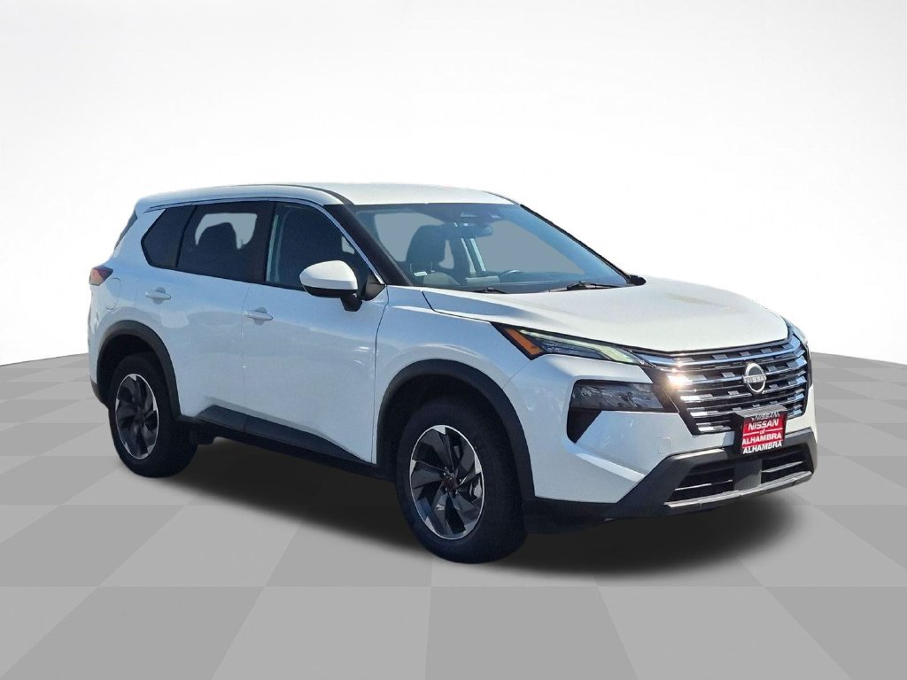Certified 2025 Nissan Rogue SV FWD image 3