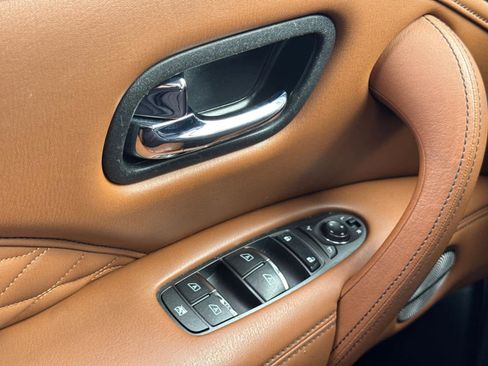 Used 2020 INFINITI QX80 Luxe w/ Sensory Package image 25