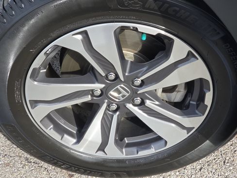 Used 2020 Honda CR-V LX image 11