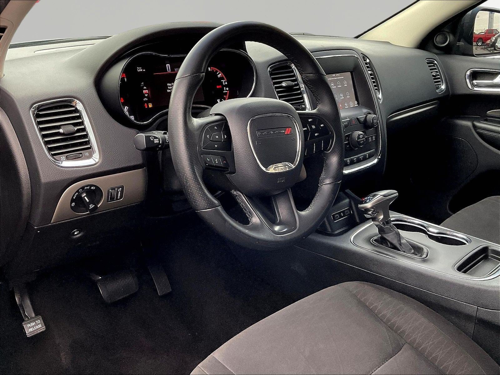 Used 2018 Dodge Durango SXT w/ 3rd Row Seating Group RWD image 17