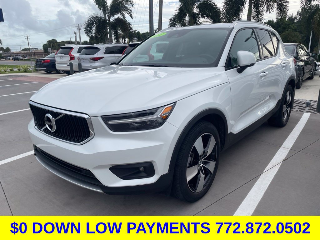 Used 2021 Volvo XC40 T5 Momentum w/ Protection Package Premier AWD/4WD image 4