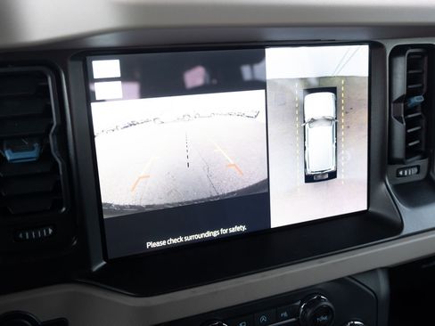 Used 2023 Ford Bronco Wildtrak image 4