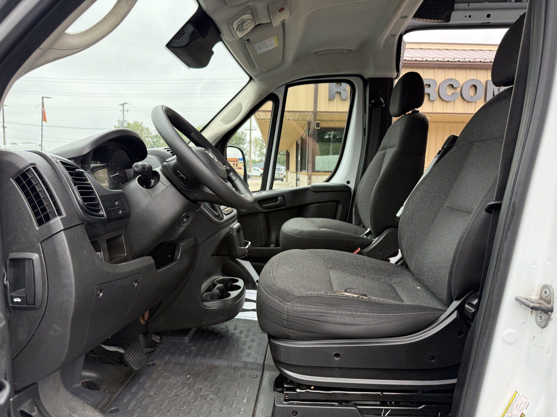 Used 2023 RAM ProMaster 2500 FWD image 25