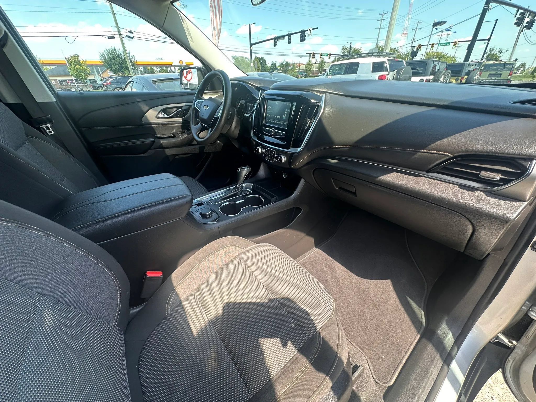 Used 2019 Chevrolet Traverse LS FWD image 25