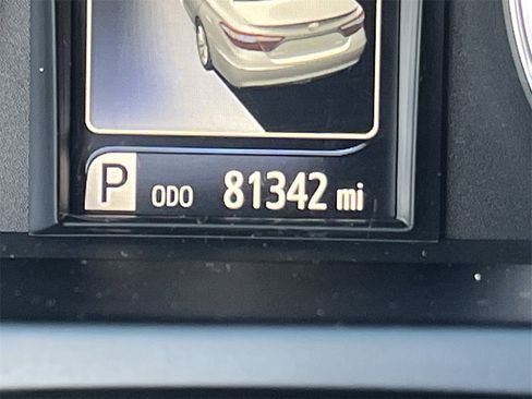 Used 2017 Toyota Camry XLE image 23