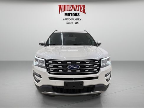 Used 2017 Ford Explorer Limited w/ Equipment Group 301A FWD image 6