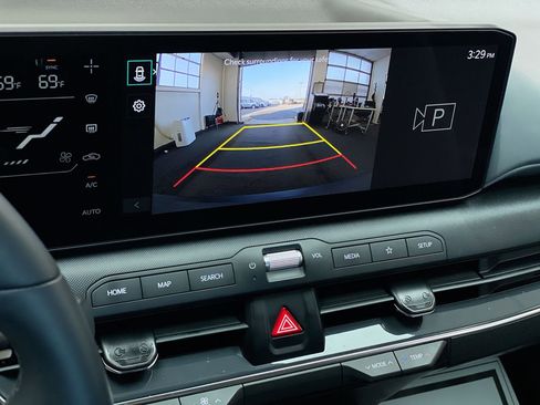 Certified 2025 Kia K4 EX image 25