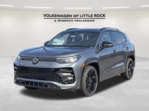 New 2026 Volkswagen Tiguan SE R-Line FWD image 1