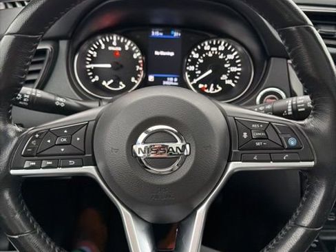 Used 2018 Nissan Rogue SL w/ Premium Package image 19