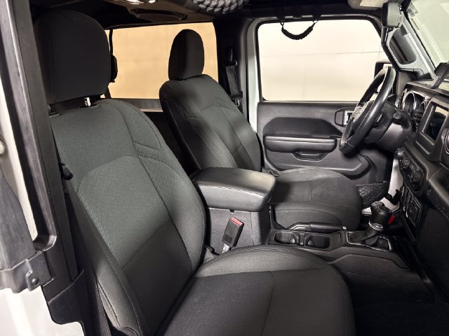 Used 2021 Jeep Wrangler Sport AWD/4WD image 14