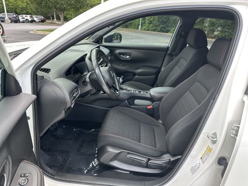 Used 2024 Honda HR-V Sport image 16