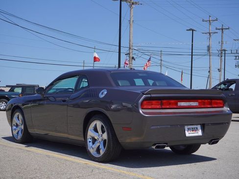 Used 2014 Dodge Challenger R/T Plus RWD image 5