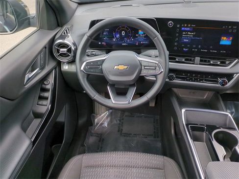 Certified 2025 Chevrolet Equinox LT image 17