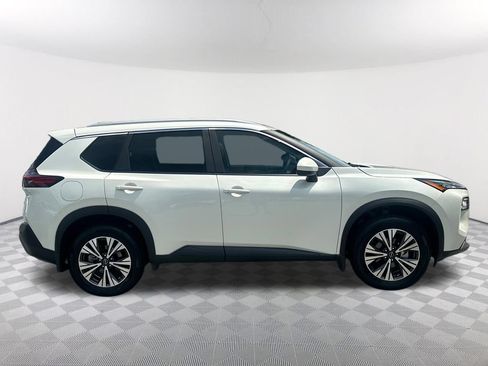 Used 2023 Nissan Rogue SV w/ SV Premium B Package FWD image 4