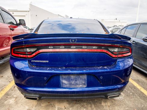 Used 2019 Dodge Charger SXT image 9