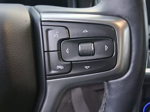 Used 2023 Chevrolet Suburban Z71 w/ Luxury Package image 23