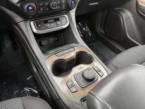 Certified 2023 GMC Acadia SLE w/ Driver Convenience Package image 31