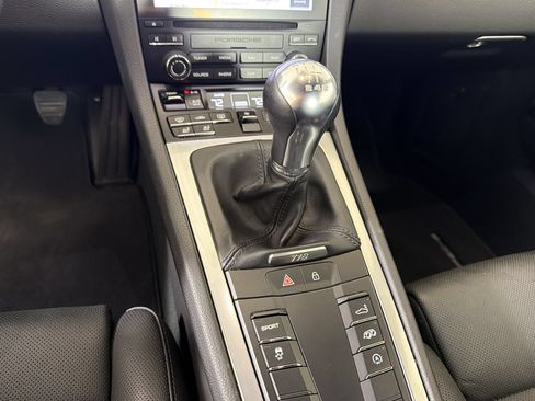 Certified 2024 Porsche 718 Cayman RWD image 19