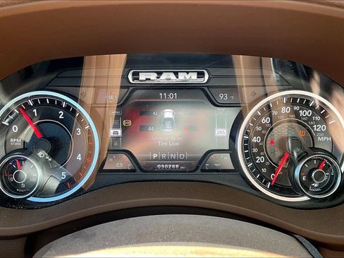 Used 2022 RAM 2500 Laramie AWD/4WD image 24