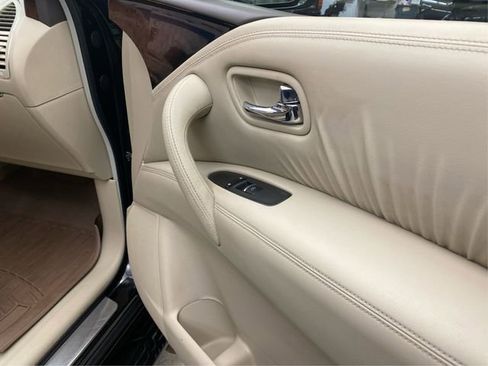 Used 2013 INFINITI QX56 4WD w/ Deluxe Touring Pkg image 27