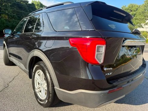 Used 2020 Ford Explorer XLT w/ Equipment Group 202A AWD/4WD image 3