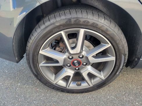 Used 2020 Kia Soul GT-Line Turbo FWD image 6