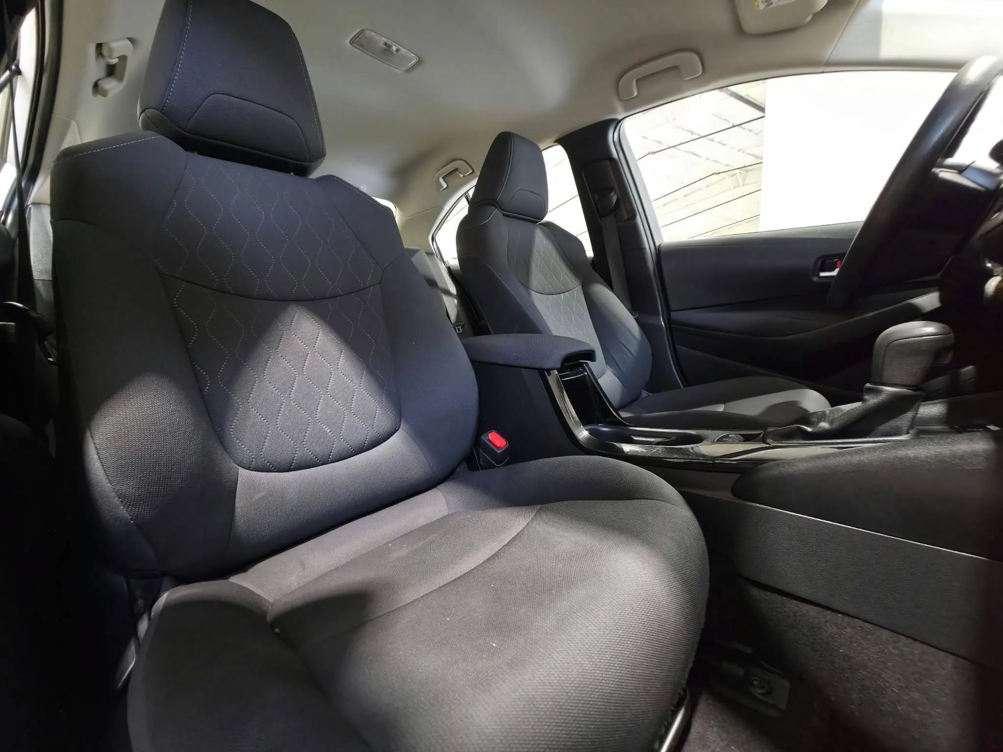 Used 2021 Toyota Corolla LE w/ Carpet Mat Package (TMS) FWD image 16