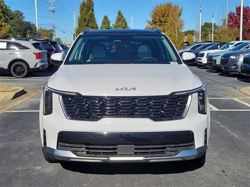 Certified 2024 Kia Sorento S w/ Panoramic Sunroof Package image 2