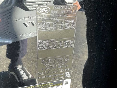 Used 2025 Land Rover Defender 130 S image 33