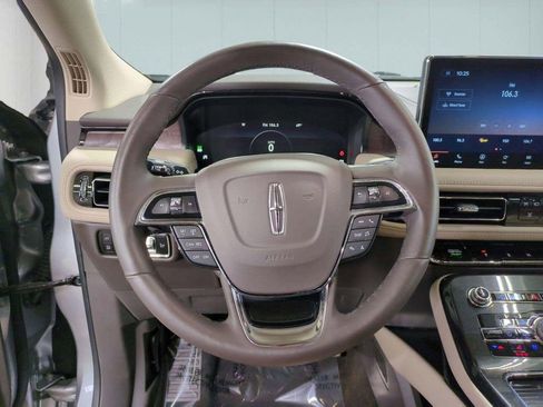 Used 2023 Lincoln Nautilus Reserve image 19